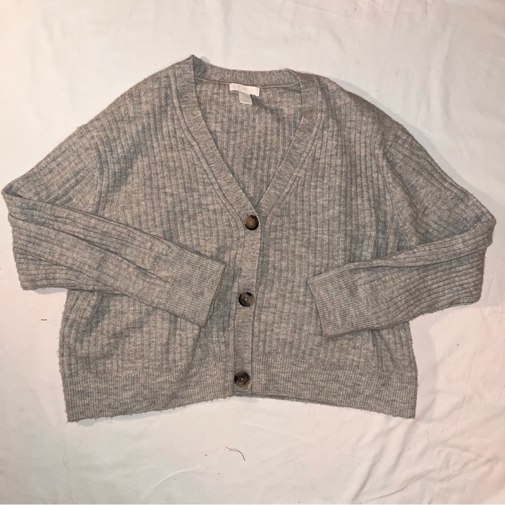 H&M sz XXL Cropped Gray Cardigan